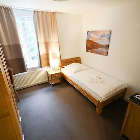 瓦德海勒酒店 4* 默尔恩