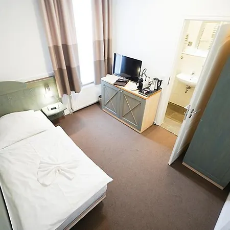 瓦德海勒酒店 默尔恩