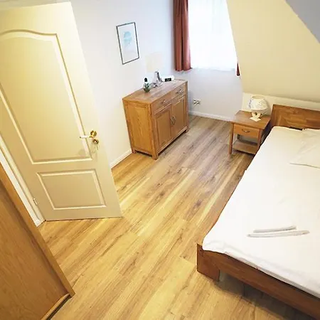 瓦德海勒酒店 默尔恩