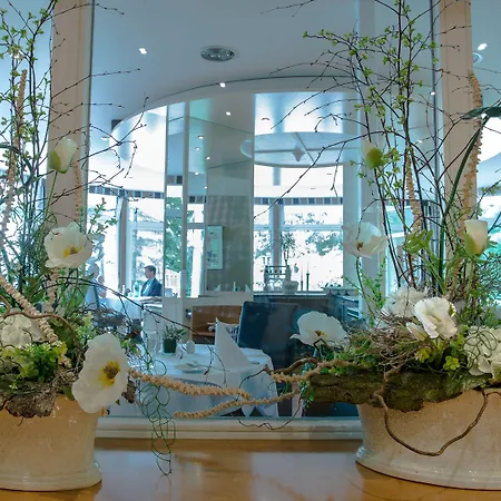 瓦德海勒酒店 4* 默尔恩