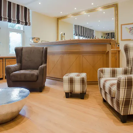 瓦德海勒酒店 酒店 默尔恩