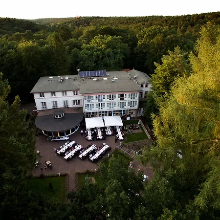 瓦德海勒酒店 4*