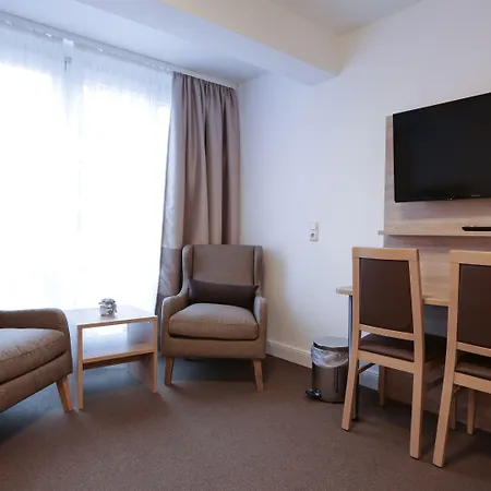 瓦德海勒酒店 酒店