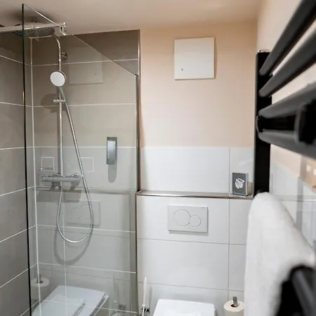 Hotel Waldhalle 4*