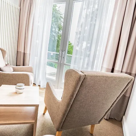 Hotel Waldhalle 4*