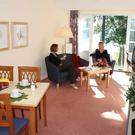 瓦德海勒酒店 4* 默尔恩