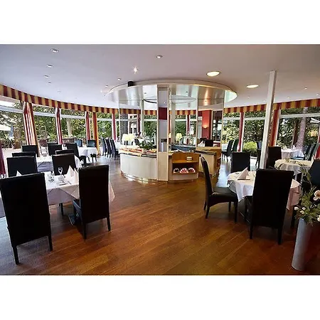 Hotel Waldhalle 4*