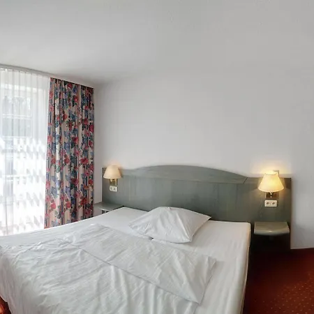 瓦德海勒酒店 默尔恩