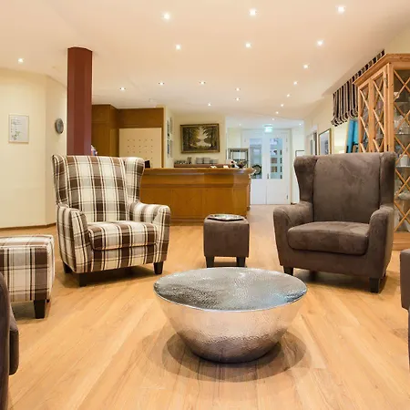 Waldhalle Hotel 4*