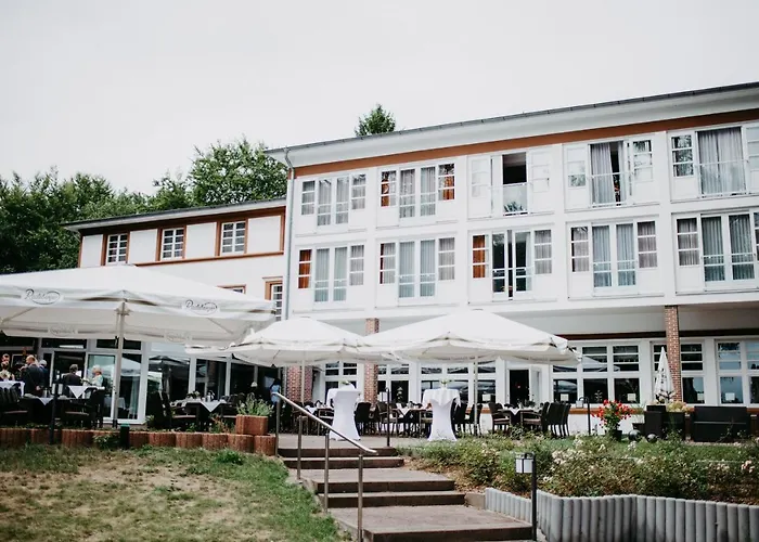 Hotel Waldhalle 4*